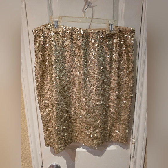 New York & Company Dresses & Skirts - Gold Sequin Pencil Skirt - Women's Elegant Party Skirt Medium